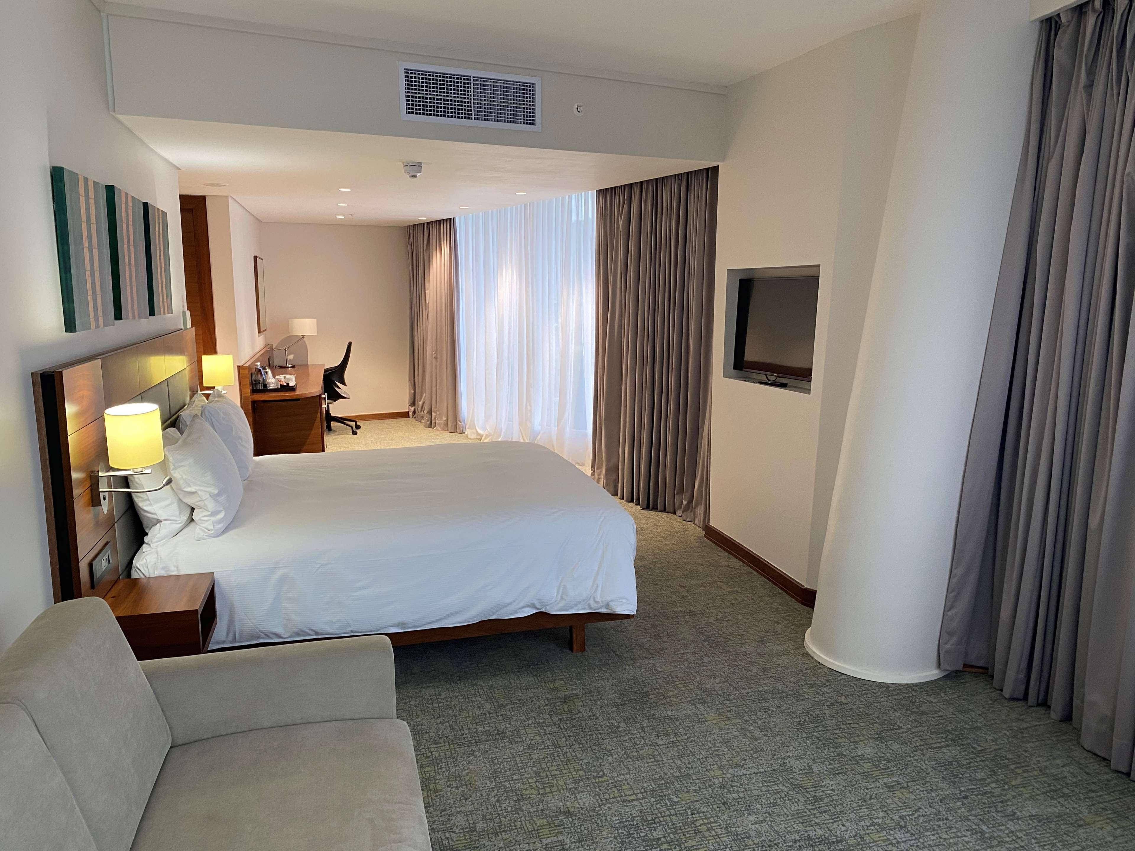 Hilton Garden Inn Мбабане Екстериор снимка