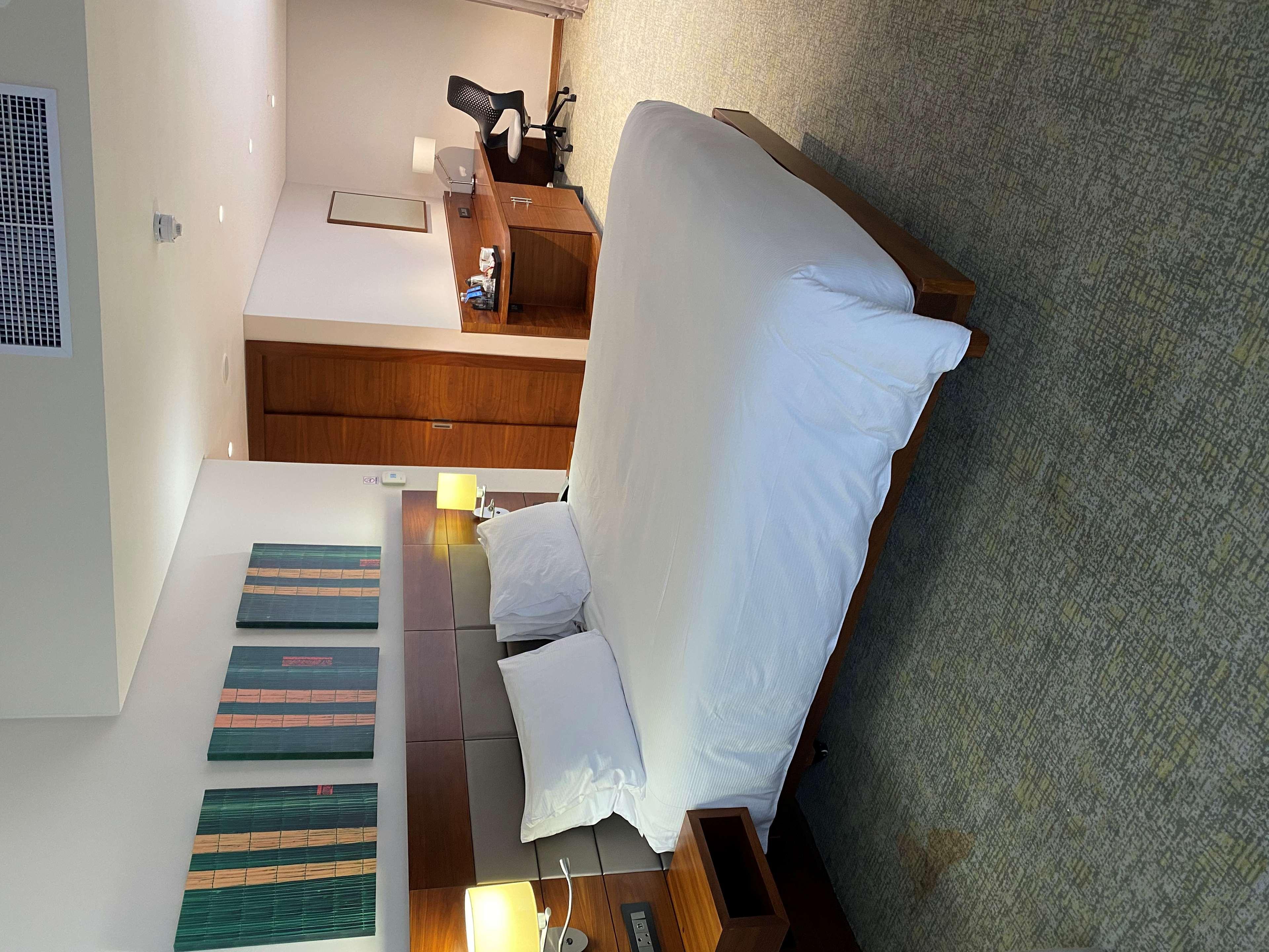 Hilton Garden Inn Мбабане Екстериор снимка