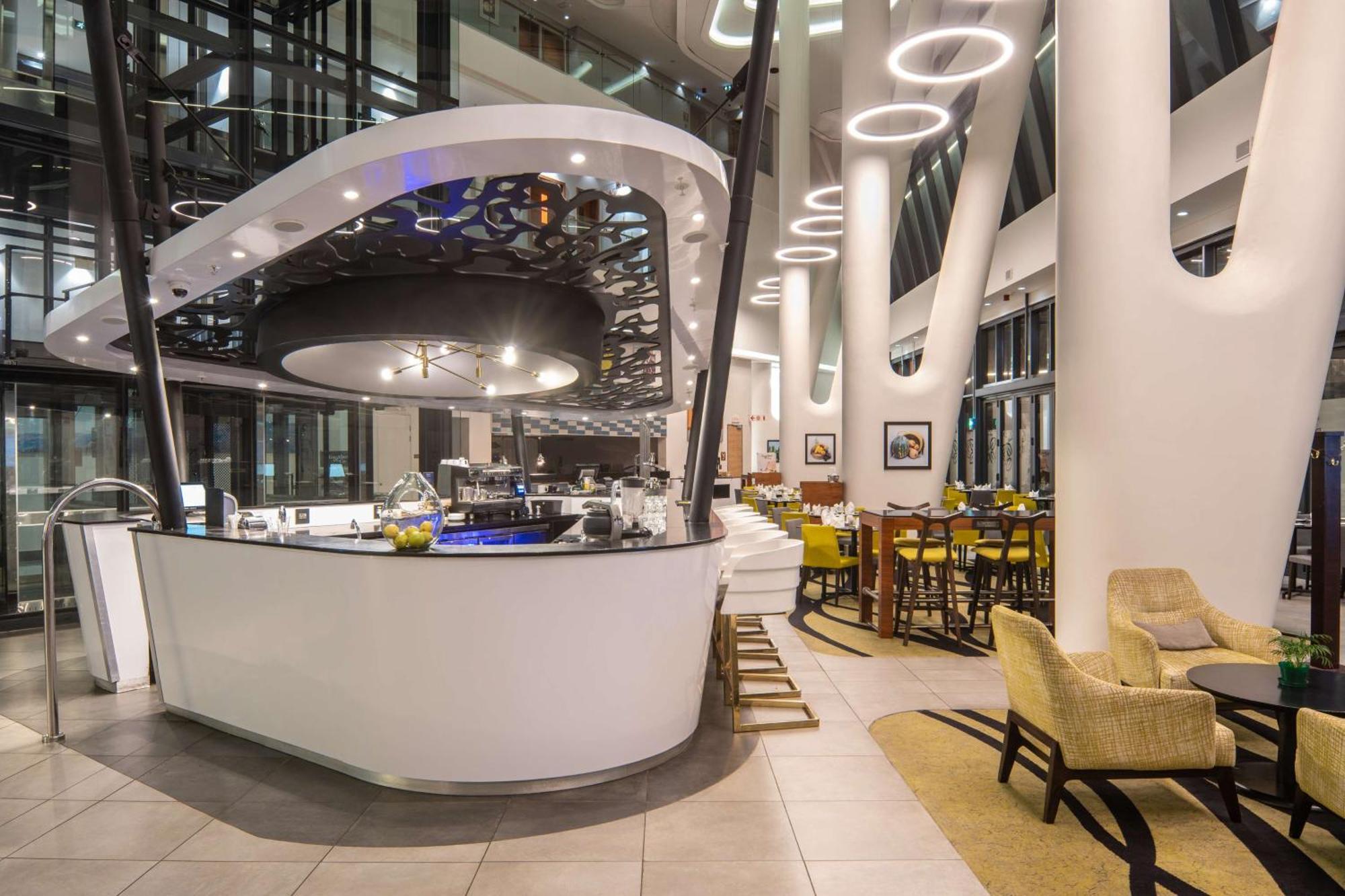 Hilton Garden Inn Мбабане Екстериор снимка