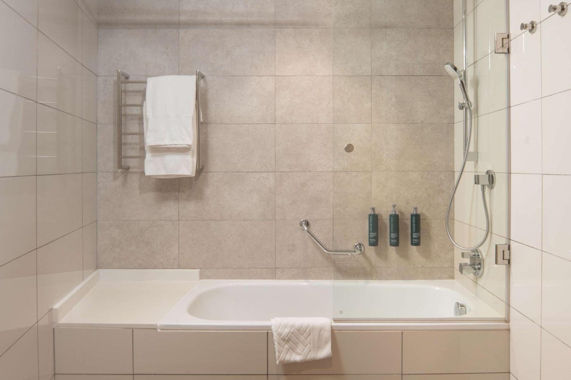 Hilton Garden Inn Мбабане Екстериор снимка