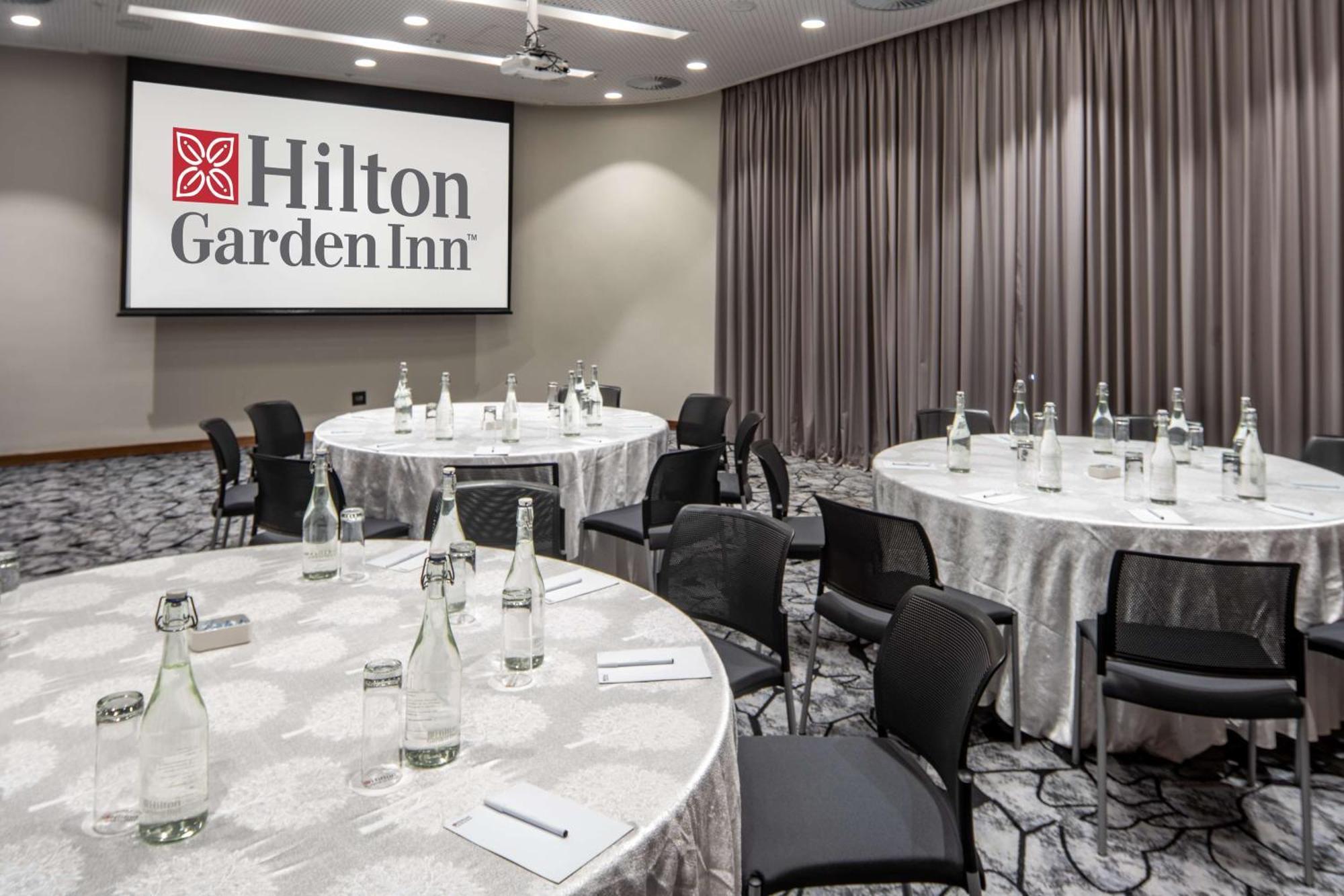 Hilton Garden Inn Мбабане Екстериор снимка