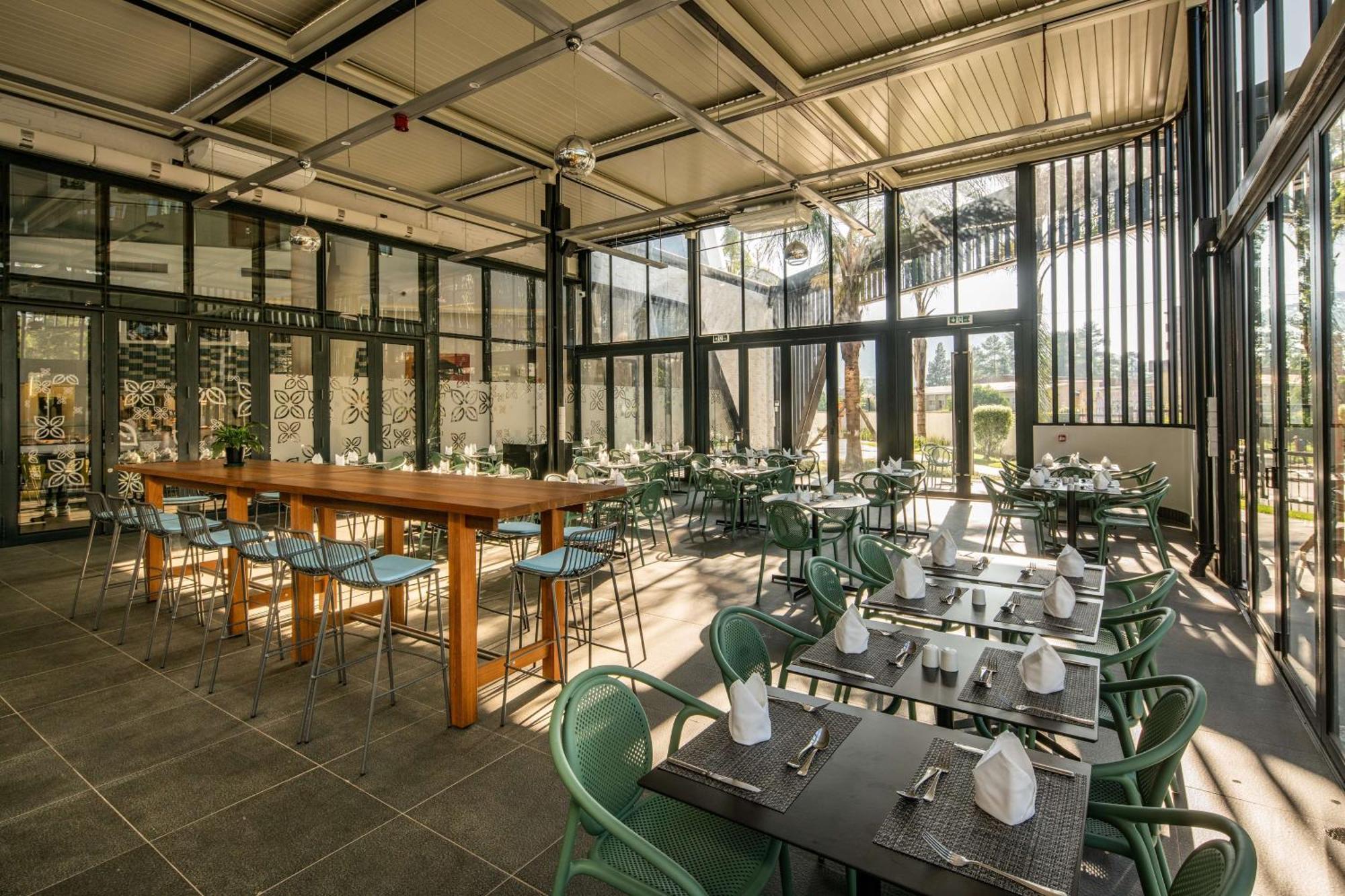 Hilton Garden Inn Мбабане Екстериор снимка