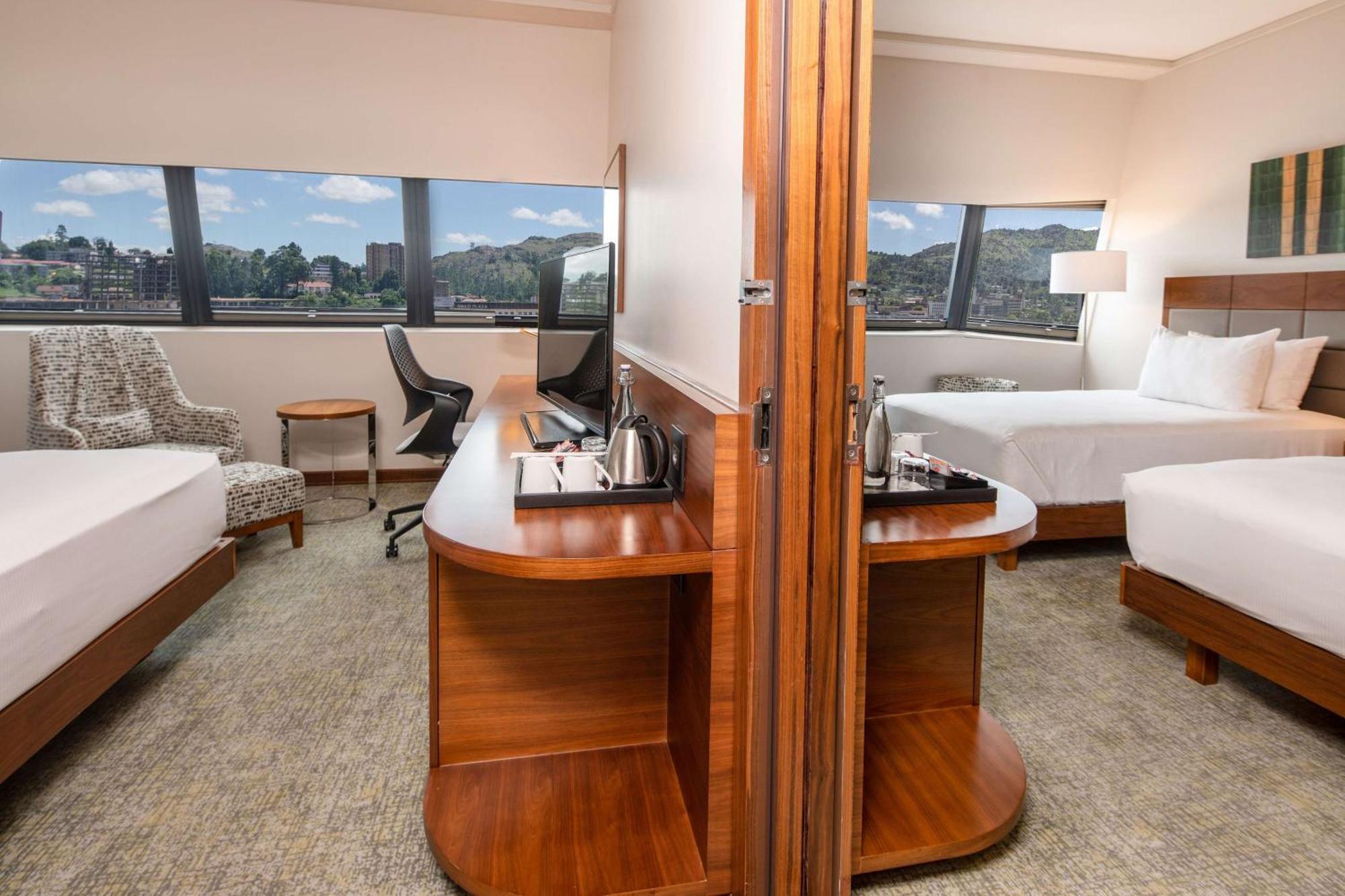 Hilton Garden Inn Мбабане Екстериор снимка